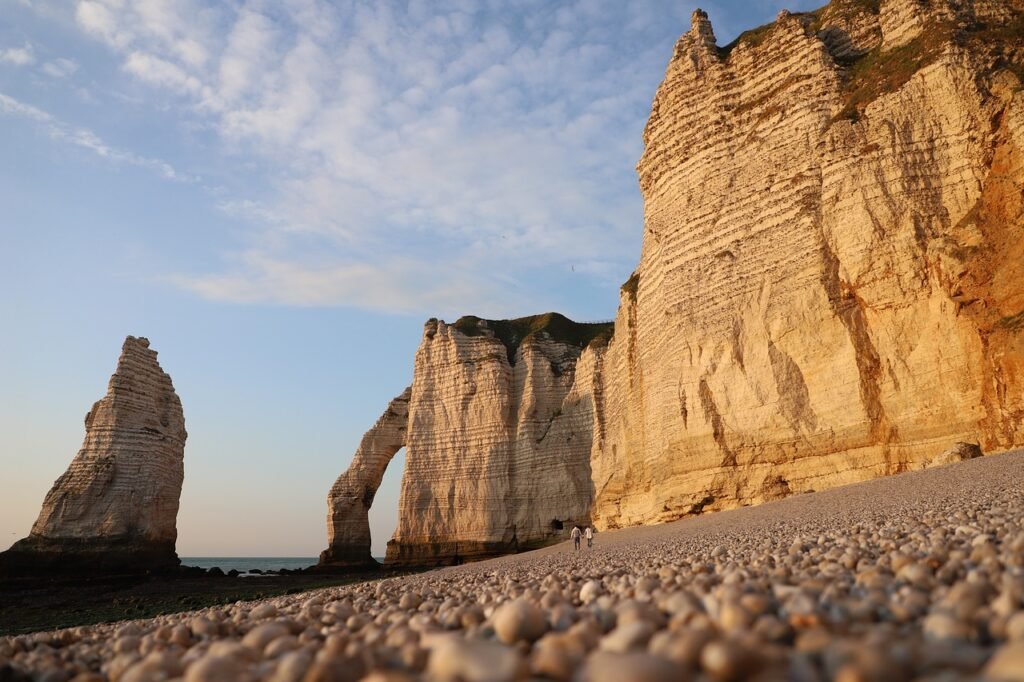 sea arch, cliff, beach-6928714.jpg