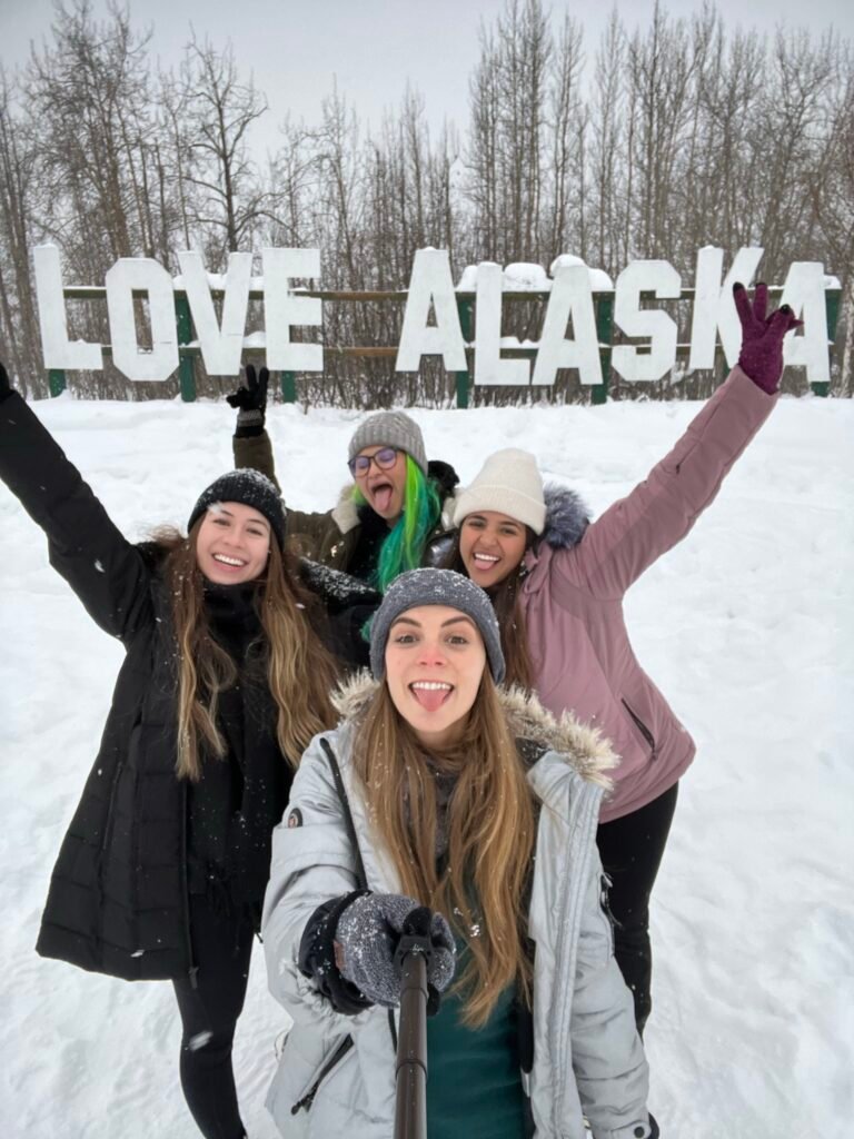 Gaab e amigas no Alasca durante o programa de Intercâmbio de Au Pair