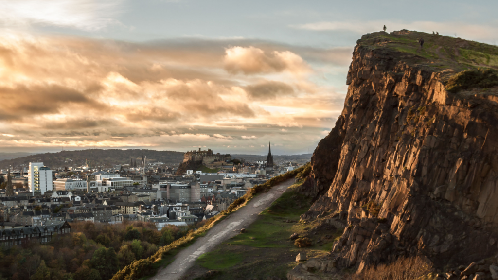 Trilha para Arthur’s Seat, Edimburgo, Escócia